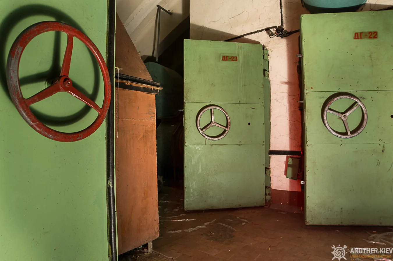 bunker anti-shock wave doors