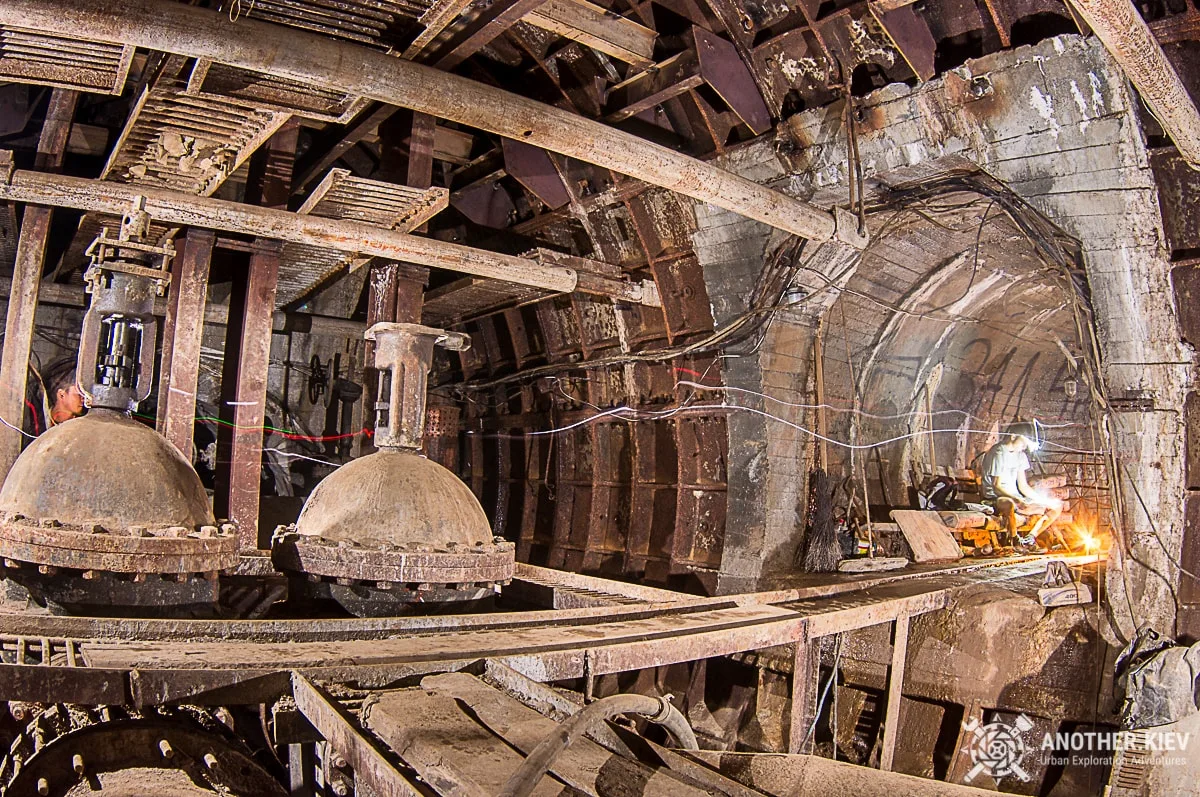 wheels room in deep pipe tunnel