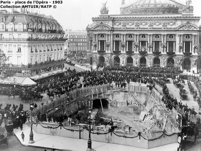 paris metro 1903 under construction