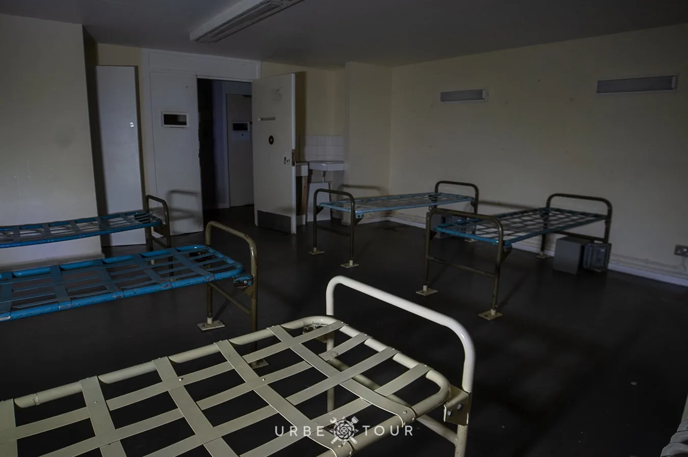 inside cells in women prison
