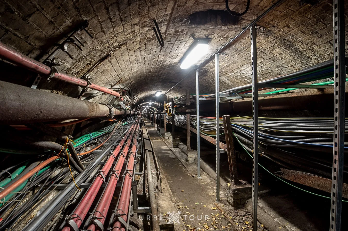 cabel communications under london